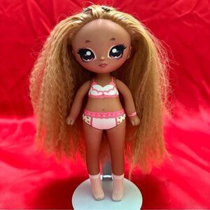 Na Na Na Surprise Teens Lora Vonn  fashion doll